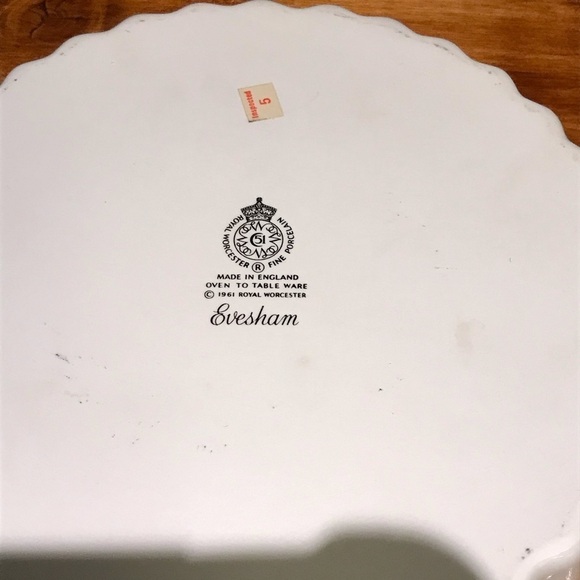 1961 Royal Worcester Evesham Gold Trimmed Quiche or Tart Dish - Picture 8 of 9